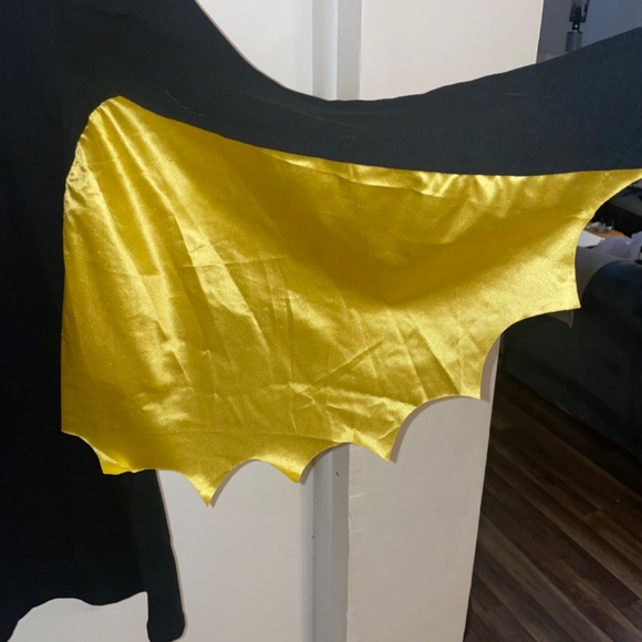 NWOT Rubie's Women's Batgirl Costume Dress with Attached Wings Cape Size S/M - Picture 8 of 10